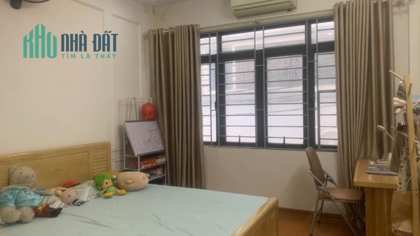 Bán nhà  Khương Đình 42m x 5 tầng, mt: 3.8m, ô tô 7 chỗ đỗ cửa, kinh doanh sầm uất