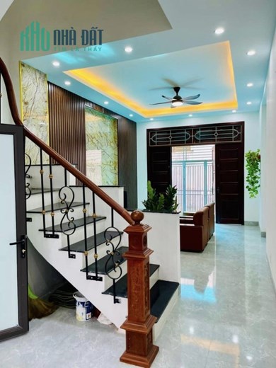 Bán nhà Nam Từ Liêm 58m2, MT 5,5m. Đủ Nội Thất. Chỉ 4,75 Tỷ 0975553795