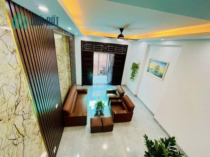 Bán nhà Nam Từ Liêm 58m2, MT 5,5m. Đủ Nội Thất. Chỉ 4,75 Tỷ 0975553795