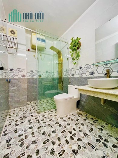 Bán nhà Nam Từ Liêm 58m2, MT 5,5m. Đủ Nội Thất. Chỉ 4,75 Tỷ 0975553795