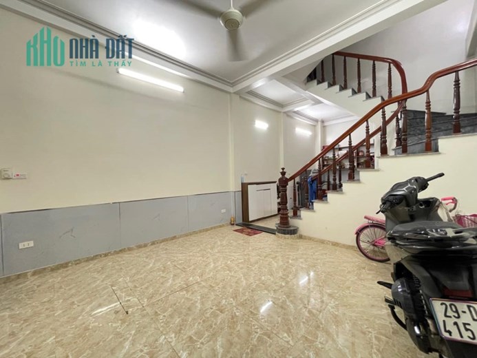 Bán nhà Khương Đình 45m x 4 tầng, mt: 4.2m

Giá chào: 5.05 tỷ thương lượng
