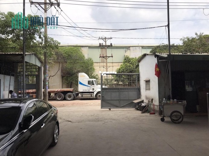 xưởng 3100m2 2 mặt tiền xe Cont 24h, gần cầu Tham Lương, giá tốt!