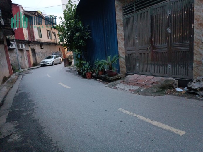 TÌM NGƯỜI THUÊ NGUYÊN CĂN 32M, 4 TẦNG, 3 NGỦ MINH KHAI, HAI BÀ TRƯNG