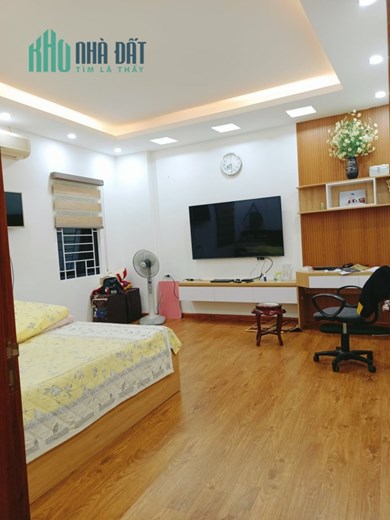BÁN NHÀ PHỐ TRẦN KHÁT CHÂN, 45M2 - 5 TẦNG - 3 NGỦ, NHÀ ĐẸP, NGÕ NÔNG, 30M RA PHỐ, NHỈNH 5 TỶ