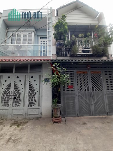 Nhà hẻm xe hơi 413 Lê Văn Quới Bình Tân Gía 3.8 tỷ TL