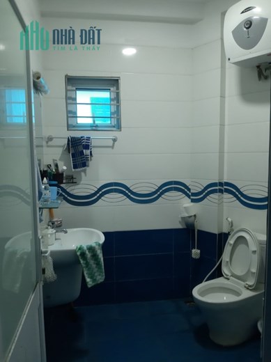 Bán nhà LÔ GÓC Láng Trung Đống Đa 42m 5 tầng mặt tiền 5m ô tô đỗ cửa ba bước ra mặt phố nhỉnh 6 tỷ