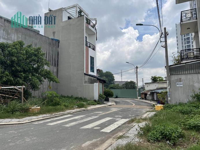 🔥Bán đất lô góc đường Gò Cát, Phú Hữu, Quận 9, diện tích 82m2 giá nhỉnh 5 tỷ.