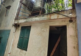 ĐỊA CHỈ MẶT PHỐ TRẦN QUỐC TOẢN-TT QUẬN HOÀN KIẾM-CỰC HIẾM-KINH DOANH-44M 6TỶ