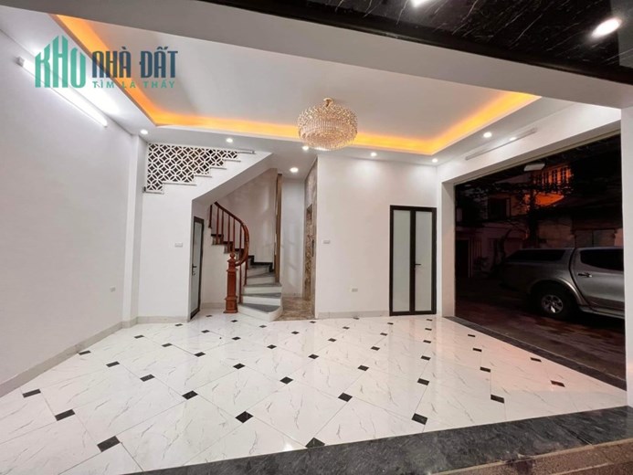 Chính chủ bán nhà Phố Giáp Bát _ Hoàng Mai 6 tầng 65 mét giá 7.1  tỷ