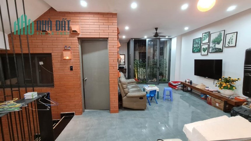 MỚI ĐẸP - TẶNG TOÀN BỘ NỘI THẤT - KHÔNG GIAN SỐNG THOÁNG MÁT.