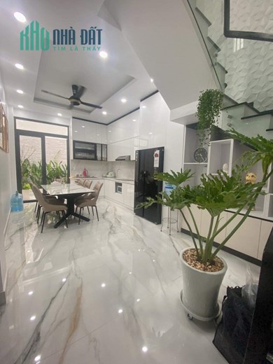 NHÀ KIẾN TRÚC SƯ THIẾT KẾ - TRUNG TÂM BÌNH THẠNH - HẺM XE HƠI - TẶNG NỘI THẤT CAO CẤP - SỔ VUÔNG -