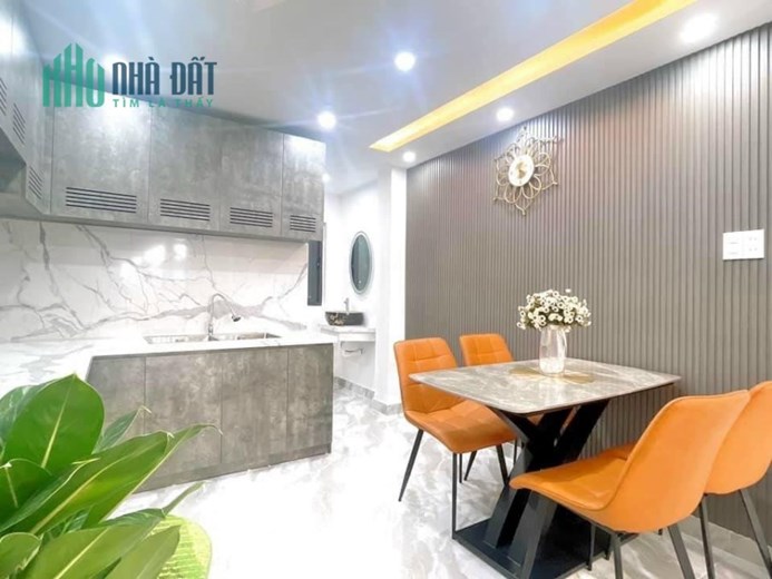 Nhà Đẹp 3 Tầng x45m2 (4,2*10,7)_HXH 1/ Nguyễn Văn Công, chỉ nhỉnh 5 tỷ