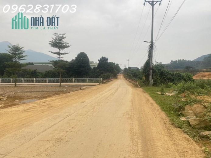 Bán 1280m đất mặt đường bãi dài chủ cần tiền bán nhanh trong tháng