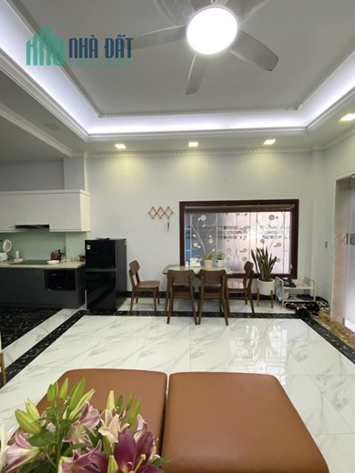 Bán nhà Xã Đàn, Đống Đa 45m, 5T, MT 5m, siêu đẹp, ngõ to, gần phố, hơn 6 tỷ