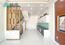 Cho thuê nhà 4 Tầng 45M  oto đỗ Cửa Ngô Gia Tự giá 8tr