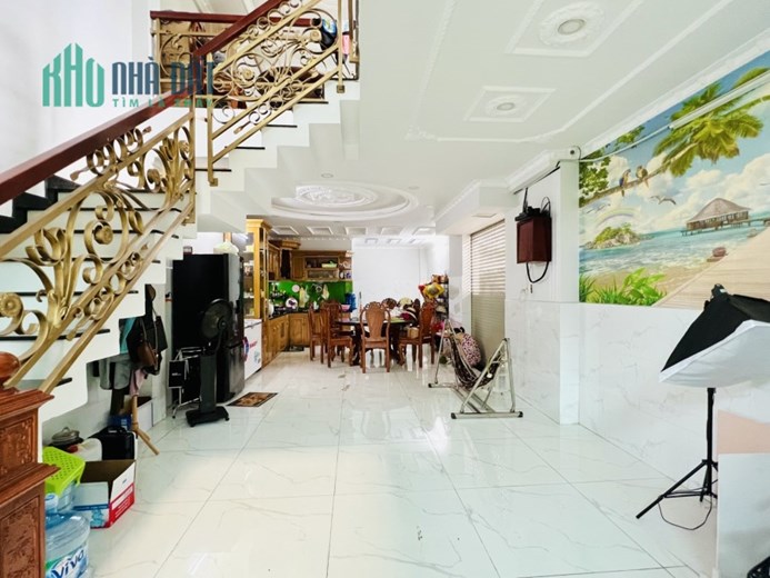 MẶT TIỀN XE TẢI GẦN KHU TÊN LỬA - 95M² 6 TẦNG 7PN - NGỘP BANK CHỈ HƠN 6 TỶ