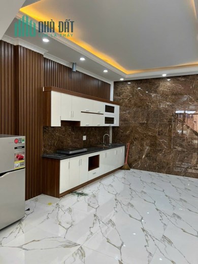 Cho Thuê Nhà 4 tầng Trung Hành Đằng Lâm full đồ 10 tr