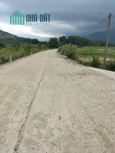 ĐẤT ĐẸP -GIÁ CỰC TỐT Vị Trí Đắc Địa Tại Xã Lâm sơn, Ninh Sơn, Ninh Thuận