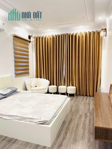 Bán Tòa căn hộ 205m2 phố Đội Cấn, Ba Đình 44 phòng Thang máy Dòng tiền 3 tỷ/năm Giá 42.3 Tỷ