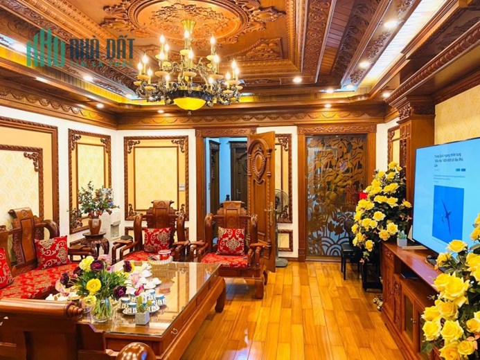 Bán Tòa căn hộ 205m2 phố Đội Cấn, Ba Đình Gara Ô tô Thang máy Dòng tiền 3 tỷ/năm Giá 42.3 Tỷ