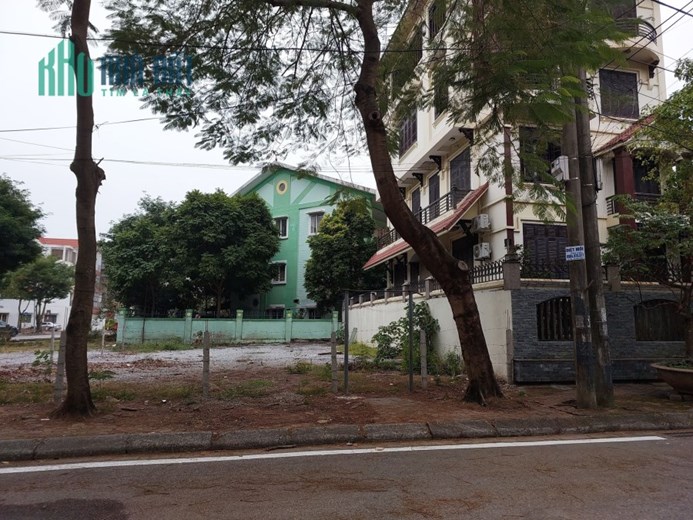 BÁN ĐẤT PHÂN LÔ BIỆT THỰ LONG BIÊN, 240M, MT 12M, 24 TỶ