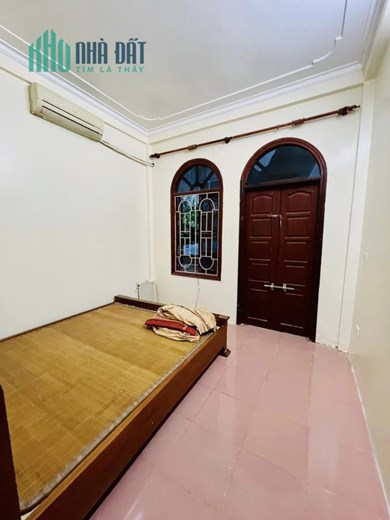 BÁN NHÀ NGÕ 18 Định Công Thượng, 41M2x4T GIÁ CHỈ 4.4 TỶ