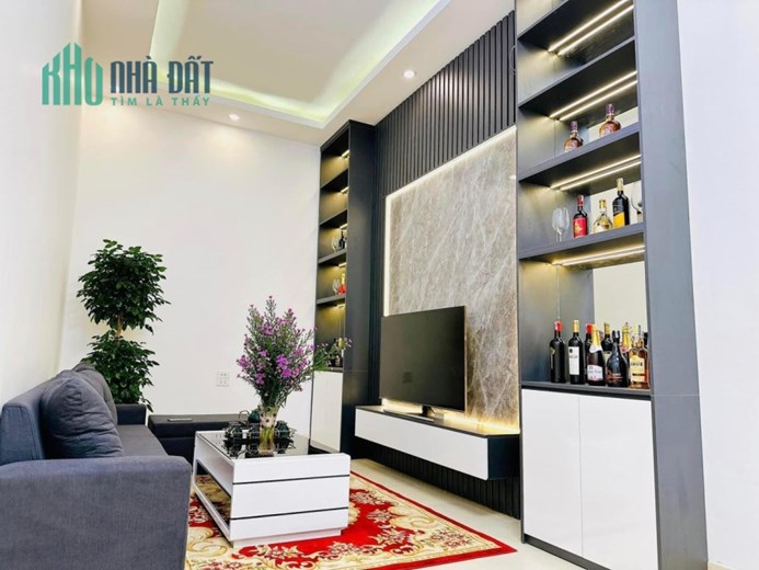 Hoàng Mai 45 mét 4 tầng 3,9 tỷ full nội thất khu vực phát triển mạnh