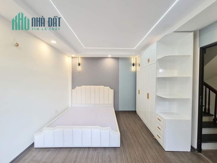 NHÀ MỚI Ở LUÔN-MỚI KOONG - GẦN PHỐ - Ô TÔ ĐỖ SÁT NHÀ - TIỆN ÍCH NGẬP TRÀN Nguyễn Khoái 48 mét 5