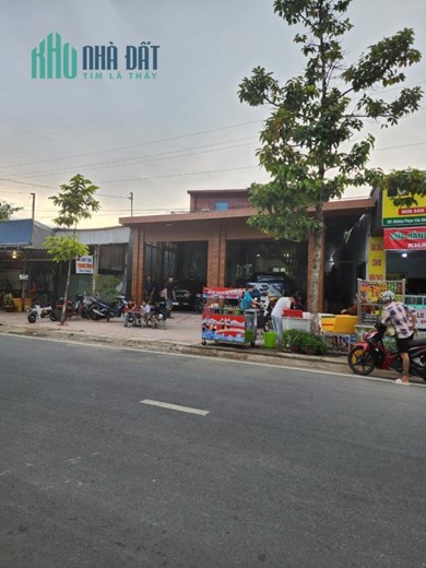 Nắm Chủ Cần Bán Gấp Nhà Trệt Lầu Mặt Tiền Phạm Văn Đồng Đối Diện Bệnh Viện Ngã Năm Sóc Trăng