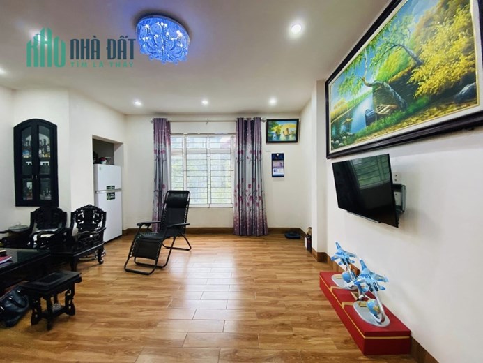 55m 7 Tầng Lô Góc Phố Hoàng Hoa Thám. Nhà Thang Máy Gần Ô Tô Giá Đầu Tư. Chủ Cần Bán Gấp.