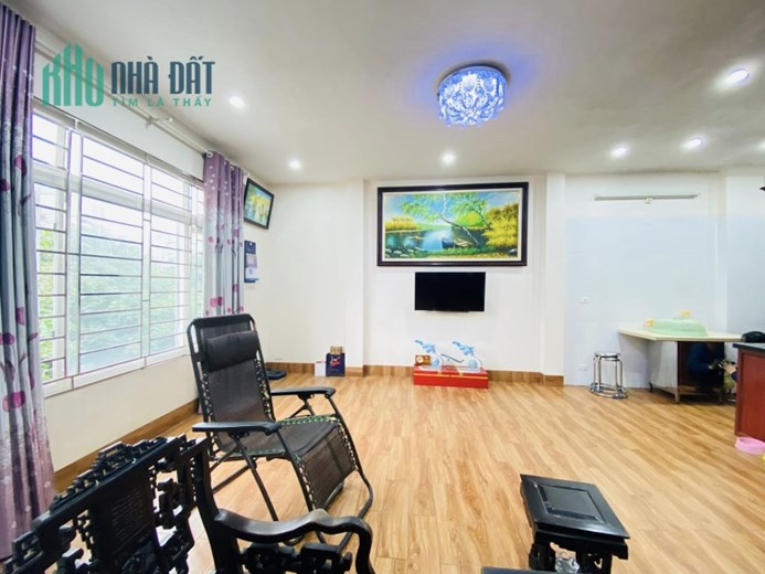 55m 7 Tầng Lô Góc Phố Hoàng Hoa Thám. Nhà Thang Máy Gần Ô Tô Giá Đầu Tư. Chủ Cần Bán Gấp.