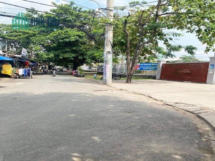 HXH SÁT MẶT TIỀN PHAN VĂN HỚN QUẬN 12, NGANG 5M HIẾM, GẦN 100M2, 2 TẦNG, DÒNG TIỀN HƠN 15 TR/THÁNG.