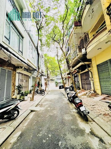 Bán Nhà Phân Lô Nguyên Hồng, Vỉa Hè, Oto Tránh, Ngõ Thông Các Ngả. Kinh Doanh Vô Địch. Thiện Chí