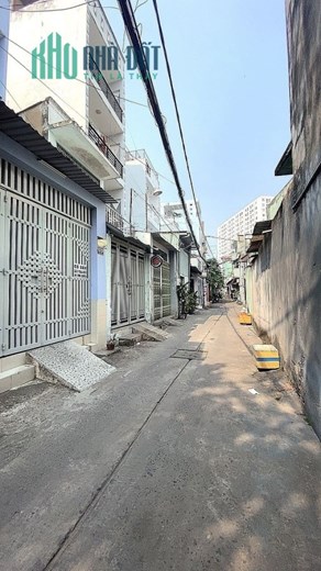 Giải quyết việc gia đình bán gấp nhà 3 tầng 55m2 Hẻm xe hơi Bình Long TP chỉ 4,8 tỷ TL.