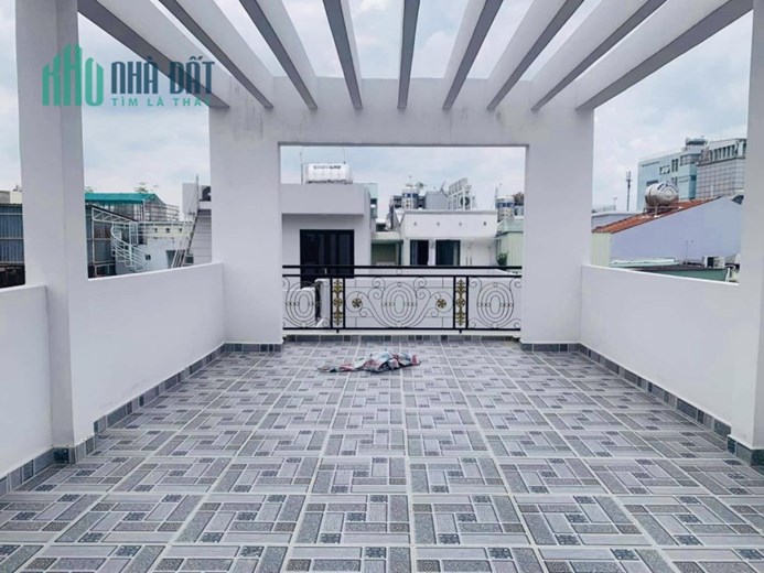 Bán nhà Phú Nhuận HXH , 50m2, 5 Tầng BTCT Thích Quảng Đức . Giá 7,9 Tỷ