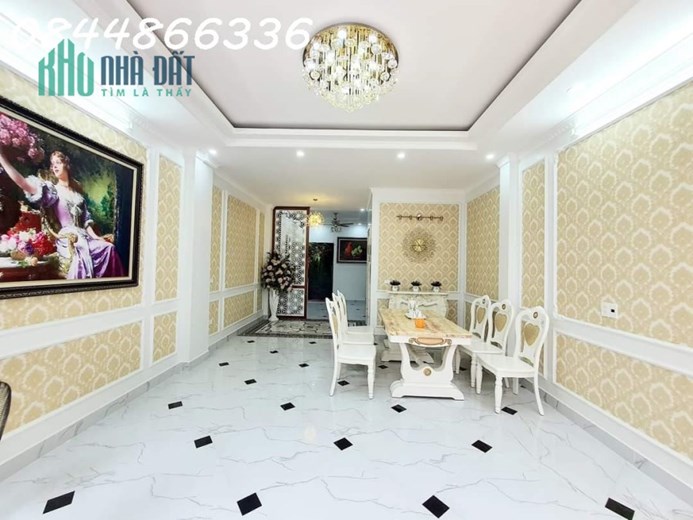 Giáp Nhất nhà đẹp, thang máy, ô tô đỗ cửa, kinh doanh, 56m x 5 tầng x 5m mặt tiền