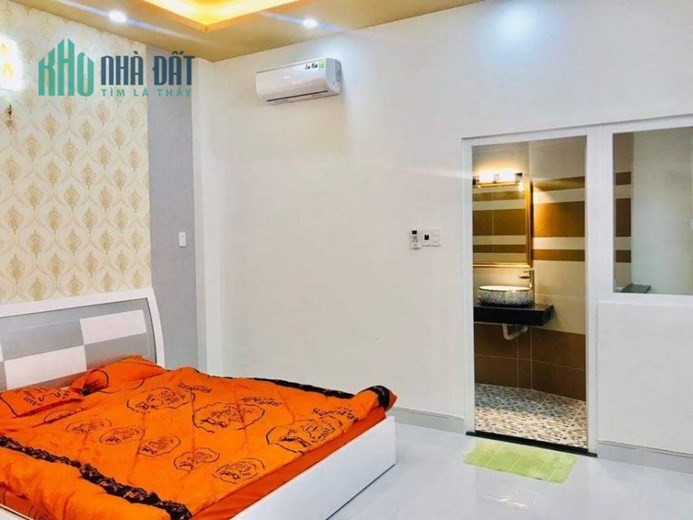 Bán Nhà Âu Cơ Chợ Bà Quẹo 4.2x15x2 Tầng, 3pn, 2 Mặt Thoáng, Hẻm Xe Tải, Đối Diện Công Viên Metro,