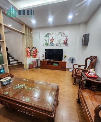 BÁN NHÀ 5 TẦNG LẠC LONG QUÂN, CẦU GIẤY. DOEENJ TÍCH 57M2 X 4M