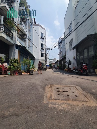 Nhà Hẻm Trịnh Đình Trọng Thông Âu Cơ, Tân Phú  50m2x4 Tầng, Nhà Đẹp Ở Ngay, Vị Trí Trung Tâm, Giá