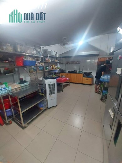 Nhà MTKD Xô Viết Nghệ Tĩnh P.17 DT  80m - nhà 3 tầng Gần nhà thờ Thị Nghè