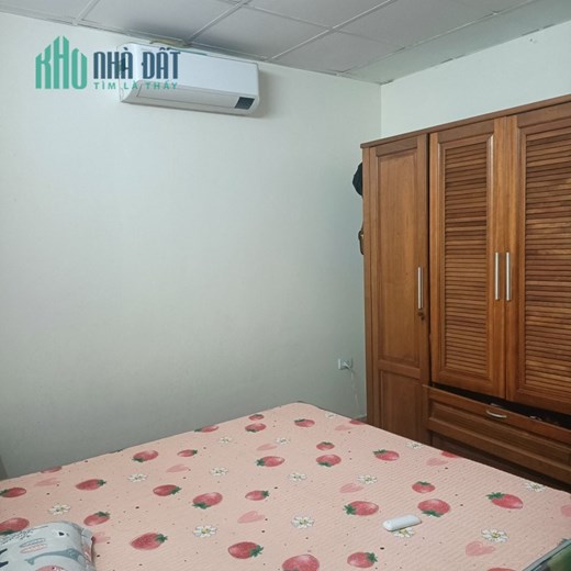 Bán nhà Nguyễn Văn Linh,Long Biên 3 tầng ,61m2 ,MT 4.2m, oto tránh giá nhỉnh 4 tỷ