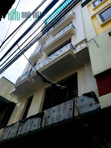 BÁN NHÀ MỚI NGỌC HỒI 30 M2 6 TẦNG MT 3.9 GIÁ 3XX - SIÊU HIẾM - NGÕ THÔNG - Ô TÔ