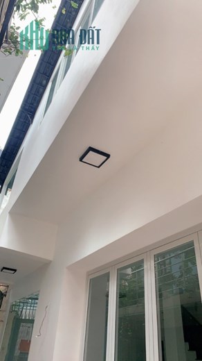 Cần bán gấp nhà Lạc Long Quân Tân Bình 50m2 3 tầng chỉ 4,7 tỷ TL.