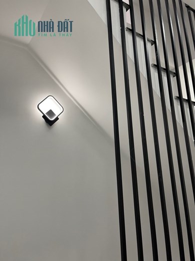 Cần bán gấp nhà Lạc Long Quân Tân Bình 50m2 3 tầng chỉ 4,7 tỷ TL.