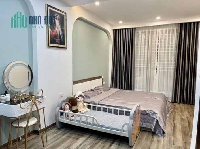 Bán LỖ! Siêu đẹp Nhân Chính, ngõ to nhà thoáng, cực kỳ nông, 35m, 5T, 4.18 tỷ