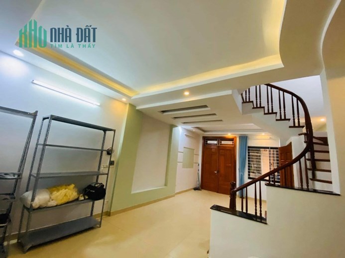 NHÀ ĐẸP THÔNG SỐ VÀNG THANH XUÂN 55M2*5T, GẦN PHỐ NGÕ THÔNG THOÁNG GIÁ HẠT RẺ.