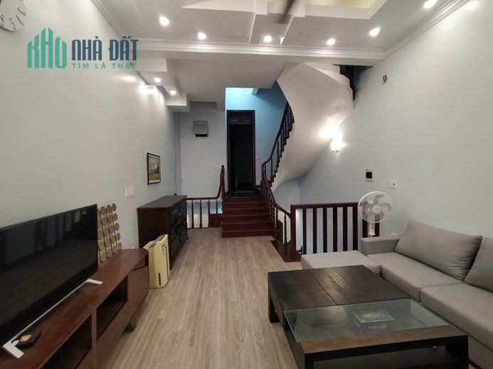 Giảm SỐC 1.7tỷ Bán GẤP Nhà Ngọc Lâm, 2 thoáng, ngõ ô tô , 65m2 x 5T, MT 4.4m, nhỉnh 8 tỷ