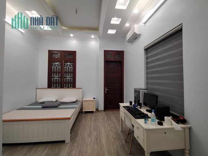 Giảm SỐC 1.7tỷ Bán GẤP Nhà Ngọc Lâm, 2 thoáng, ngõ ô tô , 65m2 x 5T, MT 4.4m, nhỉnh 8 tỷ