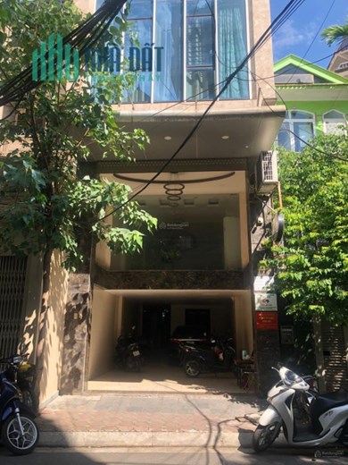 Nhà 2 tầng cũ Đống Đa ô tô tránh, vỉa hè rộng ô tô đỗ ngày và đêm 80m2, MT6m, giá 12 tỷ (có thương