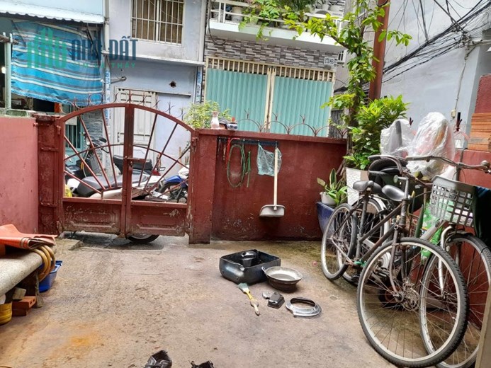 NHÀ NGON Q.5 SÁT Q.1  CHÍNH CHỦ 100 NĂM  GẦN 100M2 4 TẦNG  CHỈ 8.5 TỶ